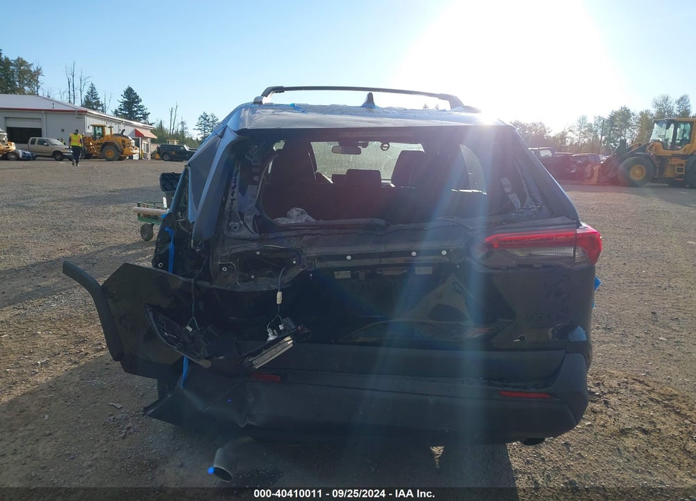 2022 TOYOTA RAV4 XLE PREMIUM VIN: 2T3A1RFV2NC285913