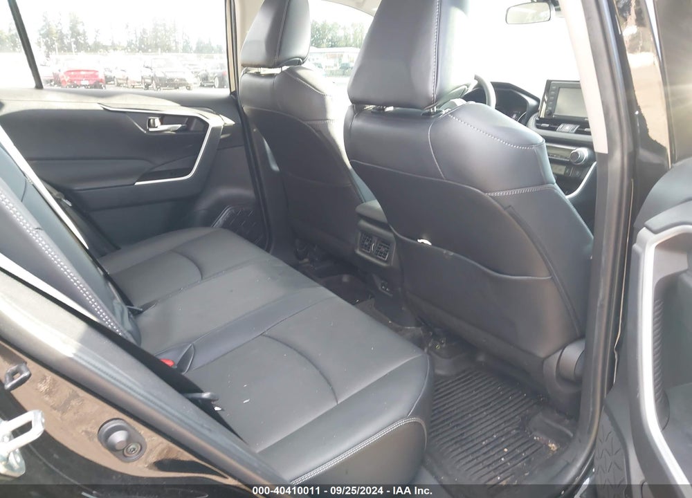 2022 TOYOTA RAV4 XLE PREMIUM VIN: 2T3A1RFV2NC285913