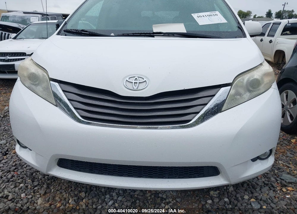 2011 TOYOTA SIENNA XLE V6 VIN: 5TDYK3DC1BS152968