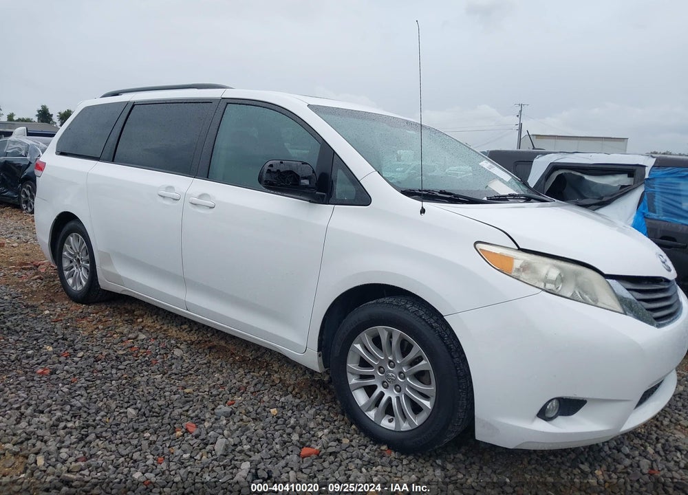 2011 TOYOTA SIENNA XLE V6 VIN: 5TDYK3DC1BS152968