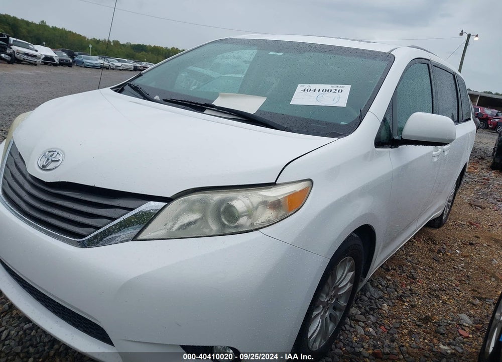 2011 TOYOTA SIENNA XLE V6 VIN: 5TDYK3DC1BS152968