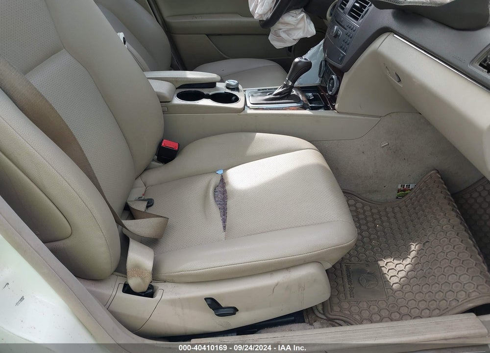 2010 MERCEDES-BENZ C 300 VIN: WDDGF8BB6AF451786
