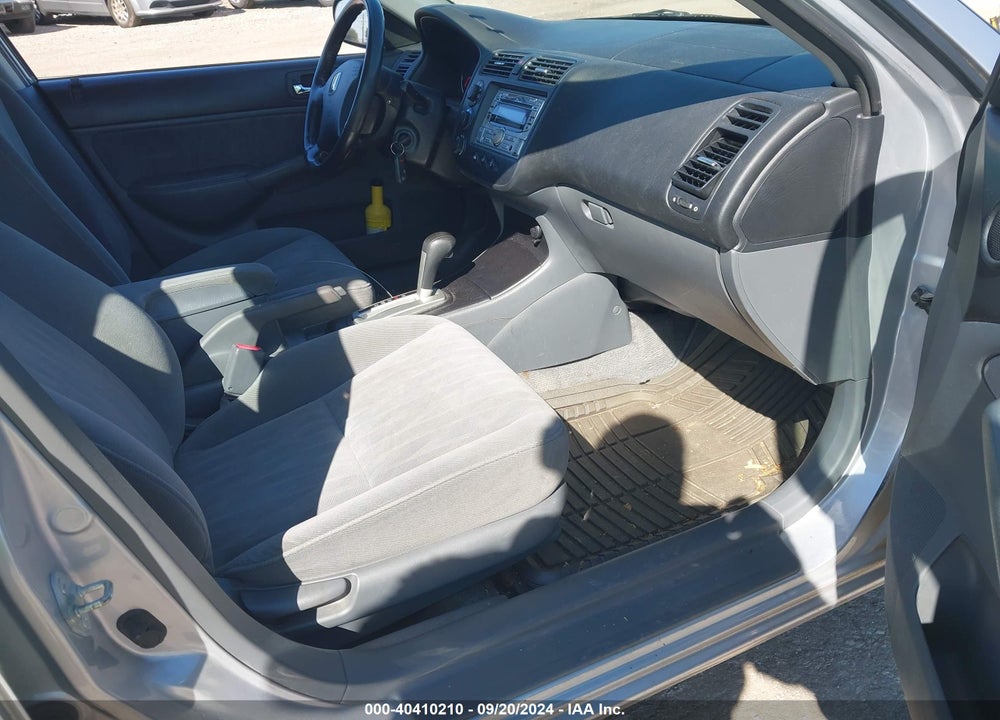 2005 HONDA CIVIC LX VIN: 2HGES16525H624136