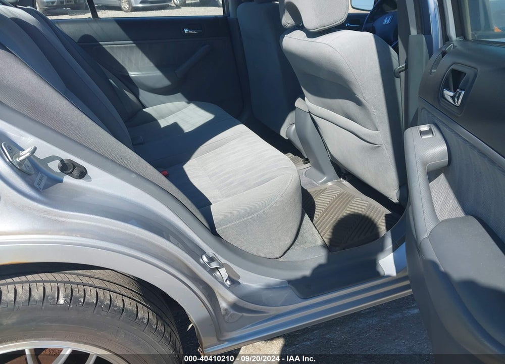 2005 HONDA CIVIC LX VIN: 2HGES16525H624136