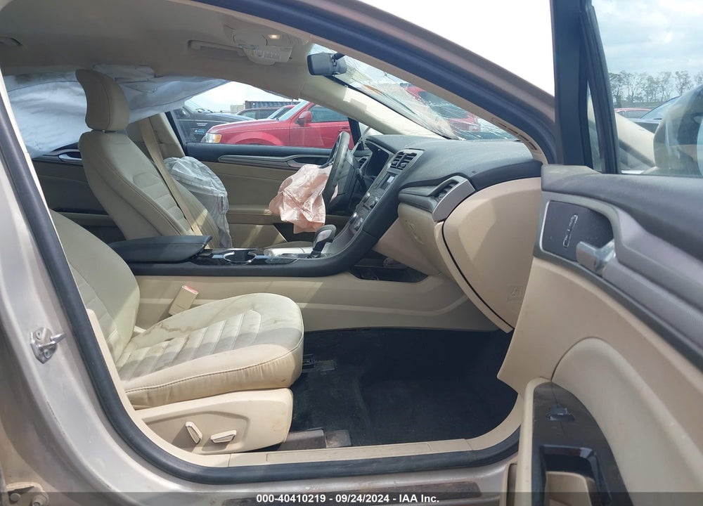 2015 FORD FUSION SE VIN: 3FA6P0HD6FR251262