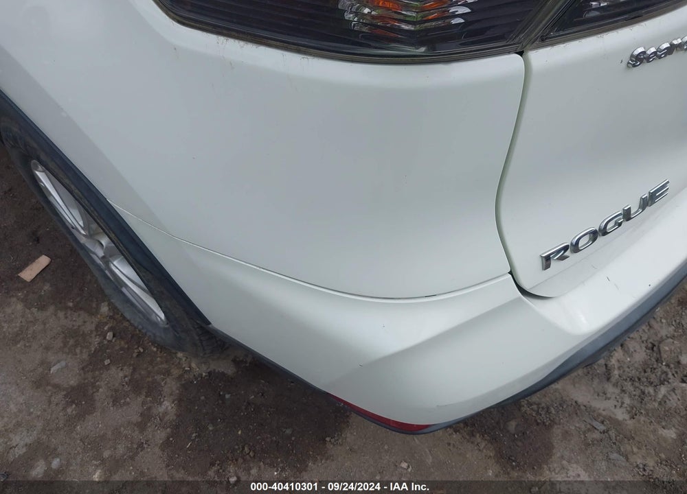 2017 NISSAN ROGUE SV VIN: KNMAT2MV6HP545068