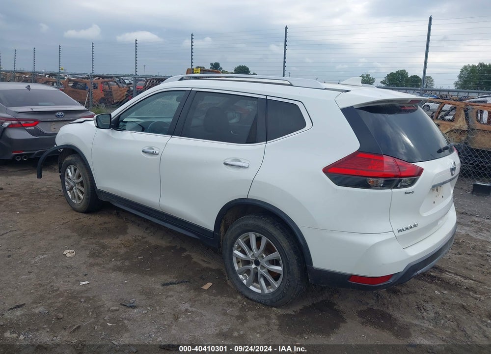 2017 NISSAN ROGUE SV VIN: KNMAT2MV6HP545068