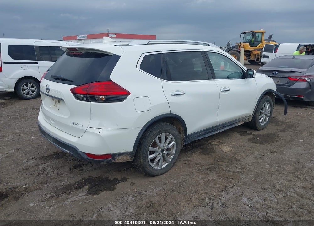 2017 NISSAN ROGUE SV VIN: KNMAT2MV6HP545068