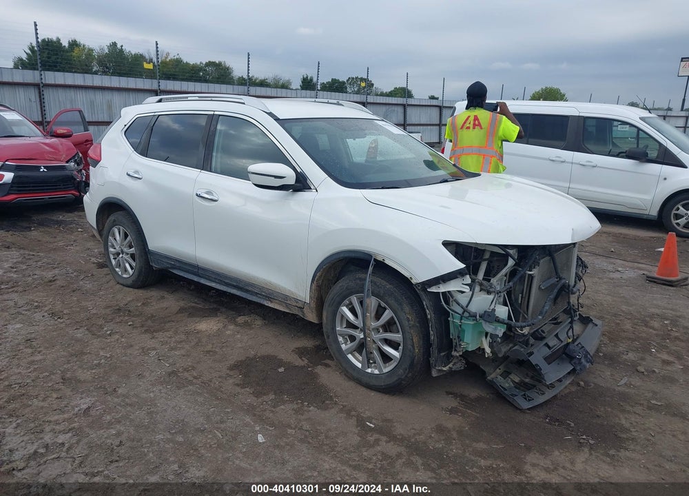 2017 NISSAN ROGUE SV VIN: KNMAT2MV6HP545068