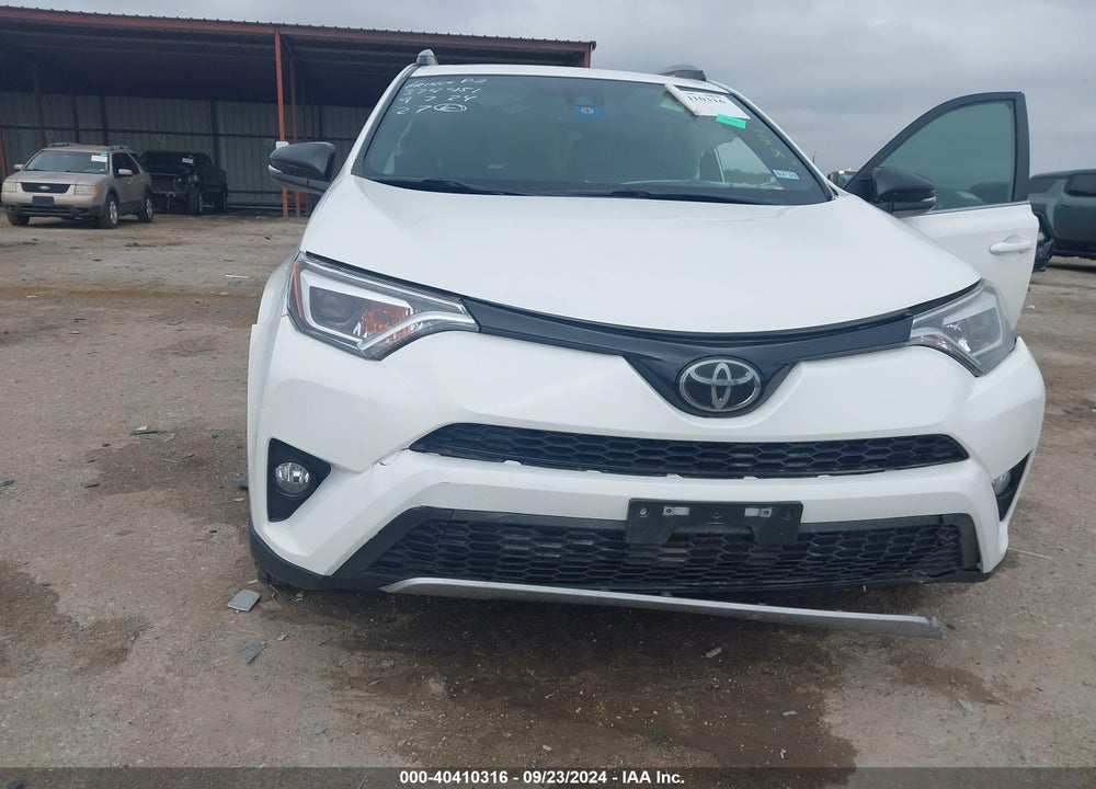 2017 TOYOTA RAV4 SE VIN: 2T3NFREV5HW339518