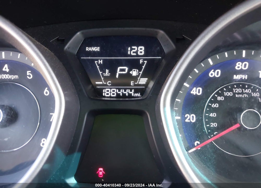 2015 HYUNDAI ELANTRA SE VIN: 5NPDH4AE3FH647645