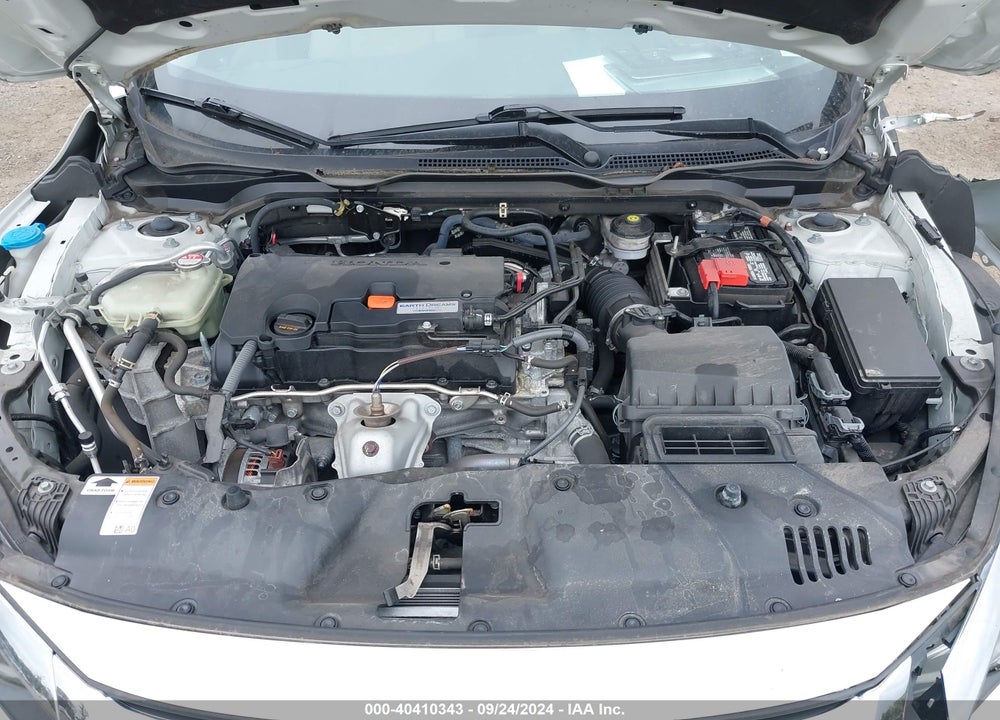 2018 HONDA CIVIC LX VIN: 2HGFC2F5XJH558078