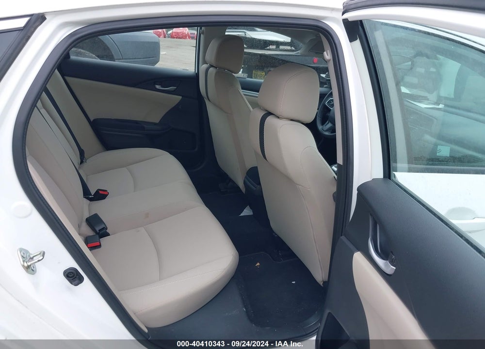 2018 HONDA CIVIC LX VIN: 2HGFC2F5XJH558078