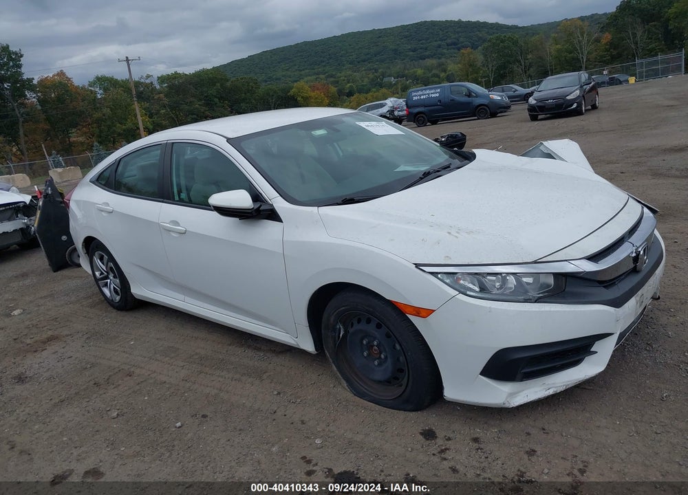 2018 HONDA CIVIC LX VIN: 2HGFC2F5XJH558078