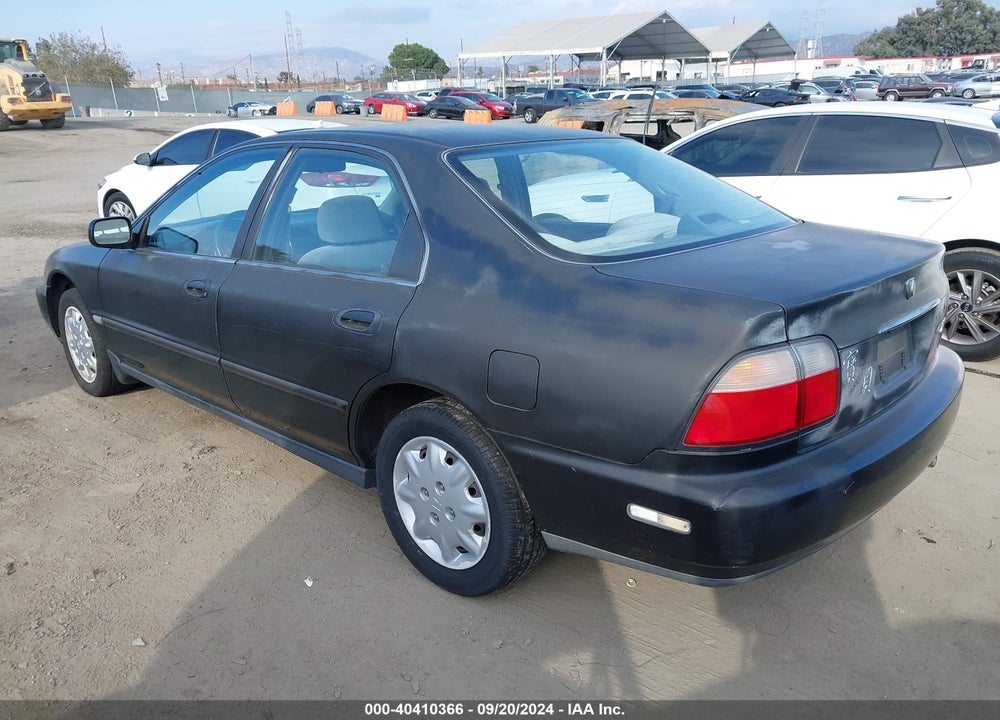 1996 HONDA ACCORD LX/EX VIN: 1HGCD5634TA101901