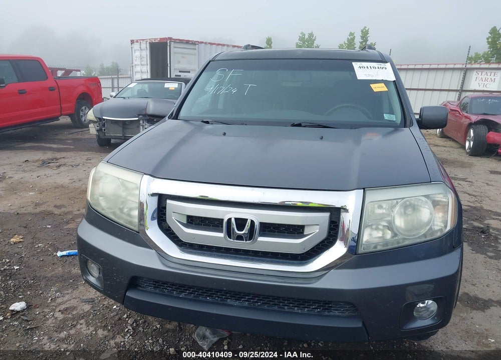 2011 HONDA PILOT EX-L VIN: 5FNYF4H5XBB062700