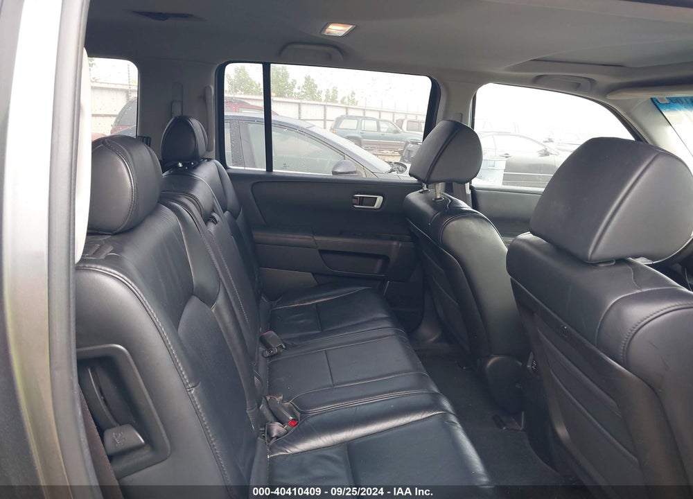 2011 HONDA PILOT EX-L VIN: 5FNYF4H5XBB062700