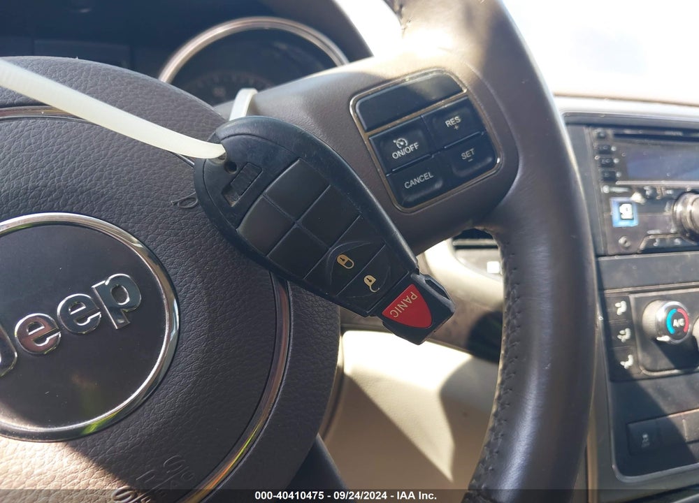 2012 JEEP GRAND CHEROKEE LAREDO VIN: 1C4RJEAGXCC136846