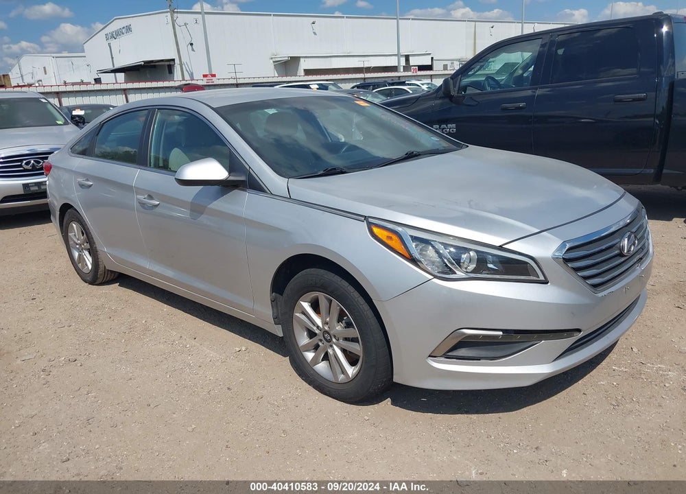 2015 HYUNDAI SONATA SE VIN: 5NPE24AF4FH132149