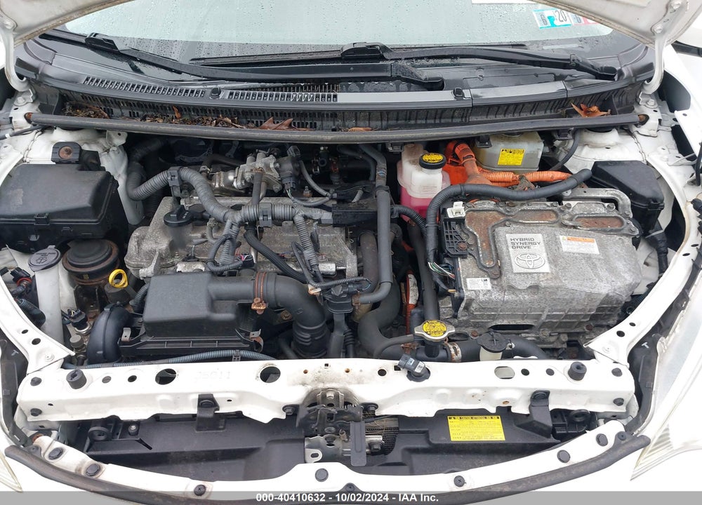 2013 TOYOTA PRIUS C TWO VIN: JTDKDTB32D1050100