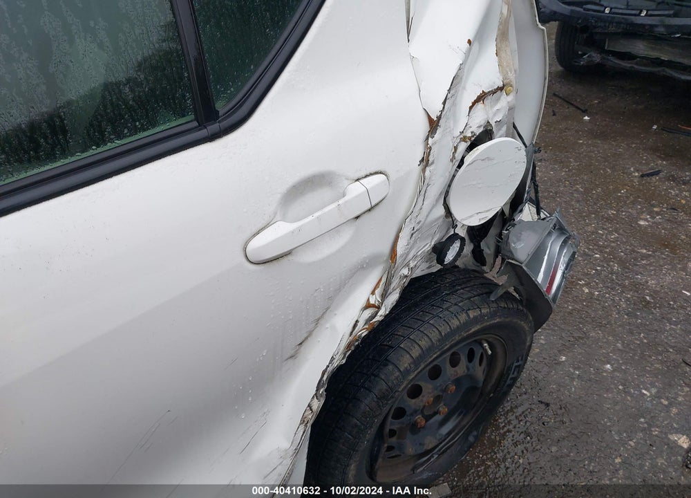 2013 TOYOTA PRIUS C TWO VIN: JTDKDTB32D1050100