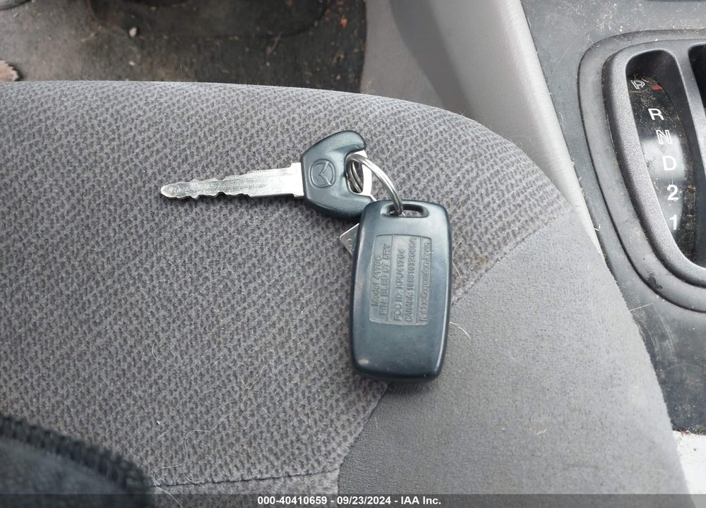 2002 MAZDA PROTEGE DX/ES/LX VIN: JM1BJ225721585358