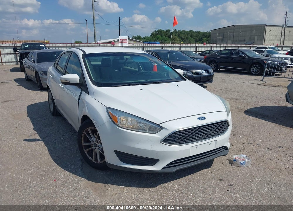 2015 FORD FOCUS SE VIN: 1FADP3F26FL296064
