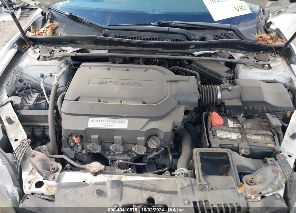 2015 HONDA ACCORD EX-L V-6 VIN: 1HGCT2B80FA000362