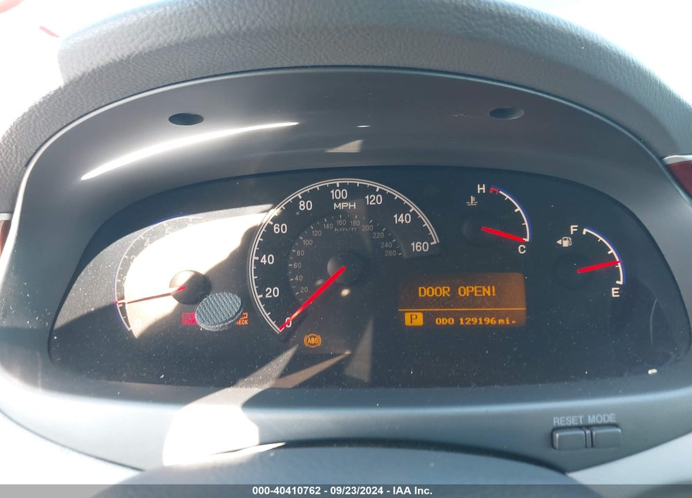 2006 HYUNDAI AZERA LIMITED/SE VIN: KMHFC46F56A129998