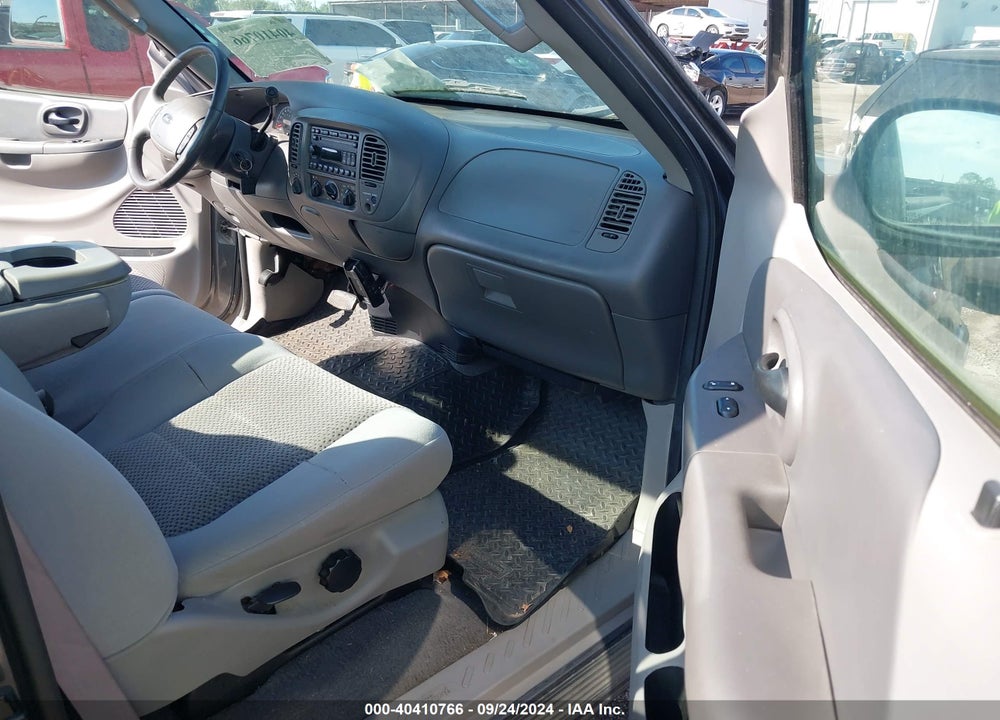 2004 FORD F-150 HERITAGE XL/XLT VIN: 2FTRF18W04CA54983