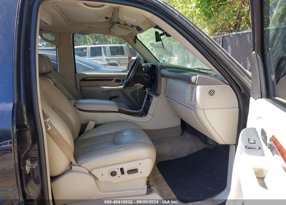 2005 CADILLAC ESCALADE STANDARD VIN: 1GYEK63N55R141850