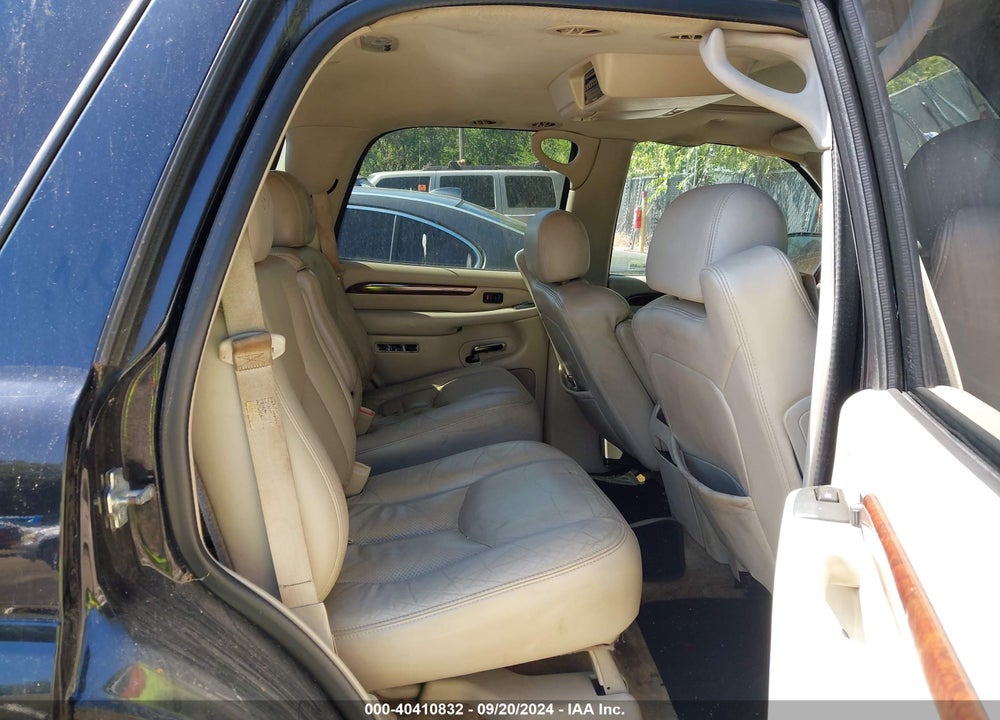 2005 CADILLAC ESCALADE STANDARD VIN: 1GYEK63N55R141850