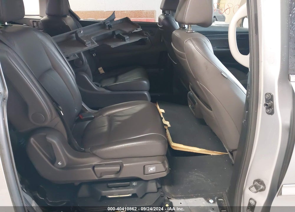 2018 HONDA ODYSSEY EX-L VIN: 5FNRL6H78JB042521