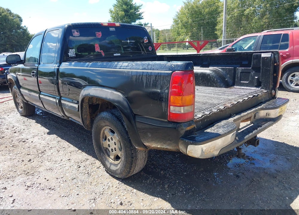 2001 CHEVROLET SILVERADO 1500 LS VIN: 2GCEK19T811162662