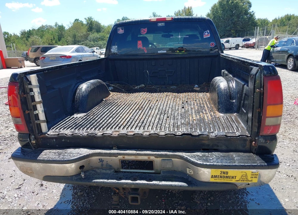 2001 CHEVROLET SILVERADO 1500 LS VIN: 2GCEK19T811162662