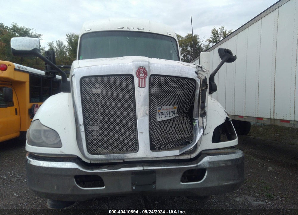 2016 KENWORTH T680 T680 VIN: 1XKYD49X6GJ463901