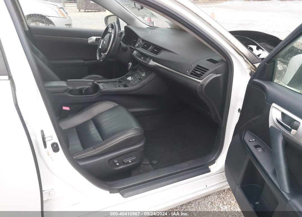 2013 LEXUS CT 200H VIN: JTHKD5BH2D2131601