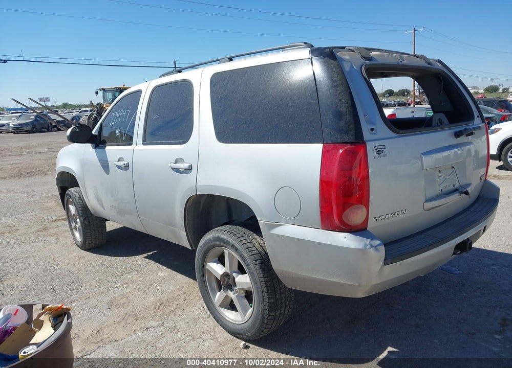 2011 GMC YUKON SLE VIN: 1GKS2AE06BR228847