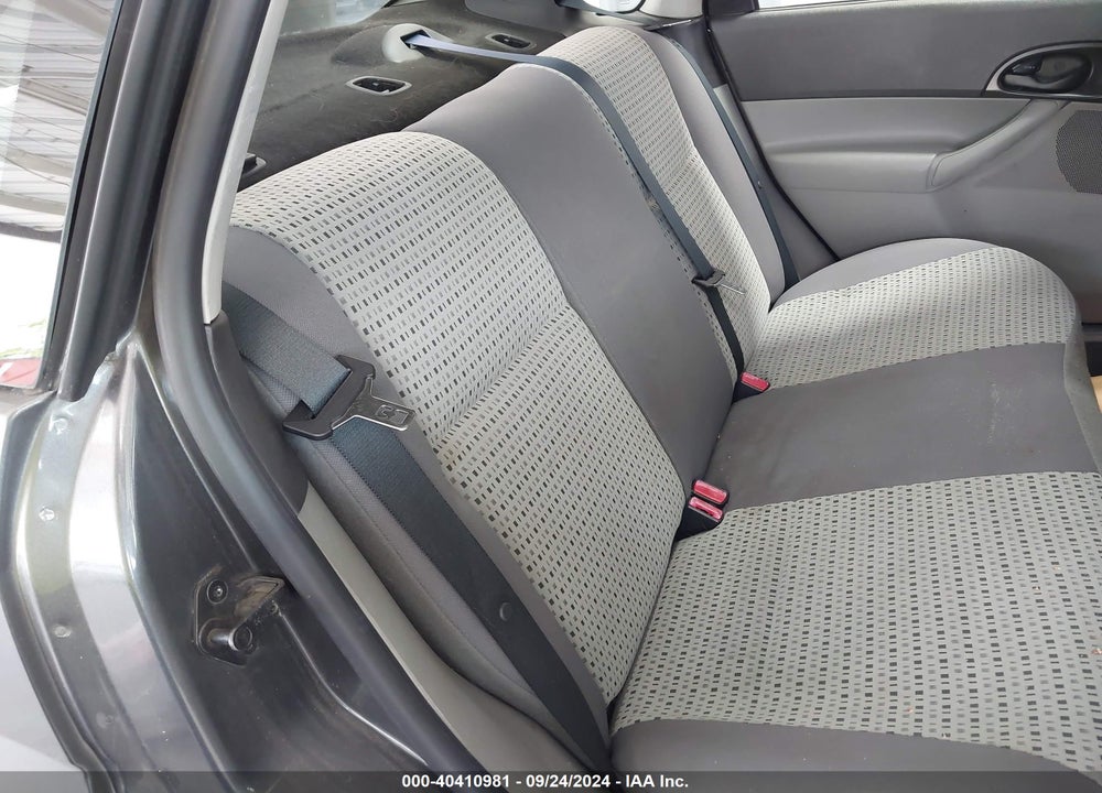 2007 FORD FOCUS S/SE/SES VIN: 1FAFP34N07W366065