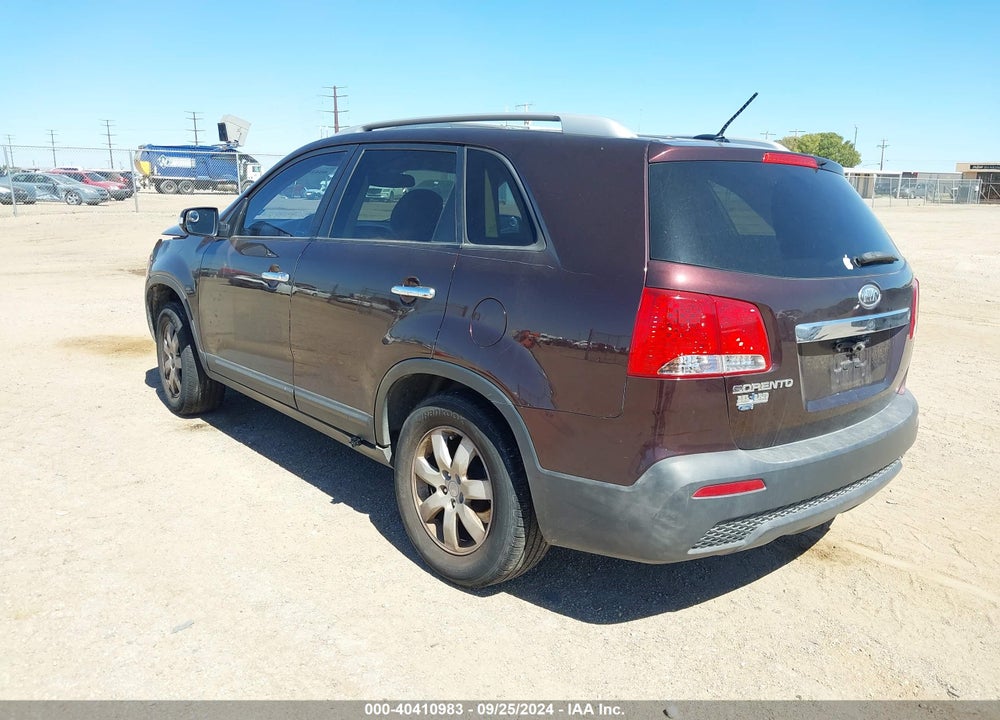 2011 KIA SORENTO LX V6 VIN: 5XYKT4A23BG164301