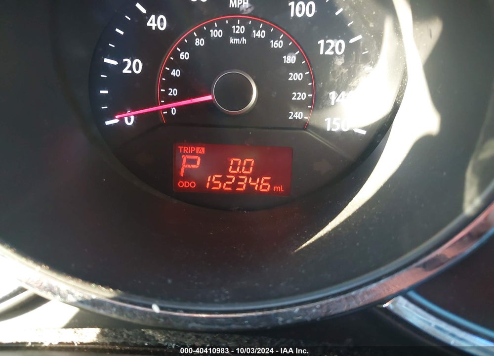 2011 KIA SORENTO LX V6 VIN: 5XYKT4A23BG164301