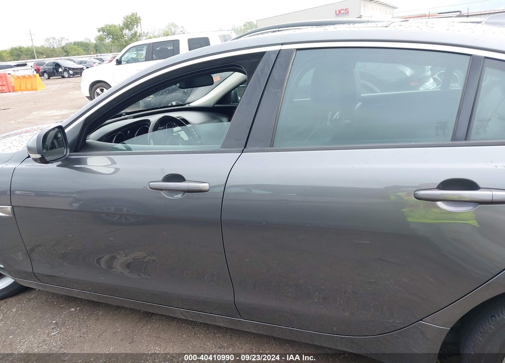2018 JAGUAR XE VIN: SAJAD4FX0JCP29900