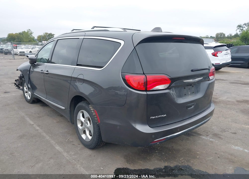 2017 CHRYSLER PACIFICA TOURING L PLUS VIN: 2C4RC1EG1HR722380
