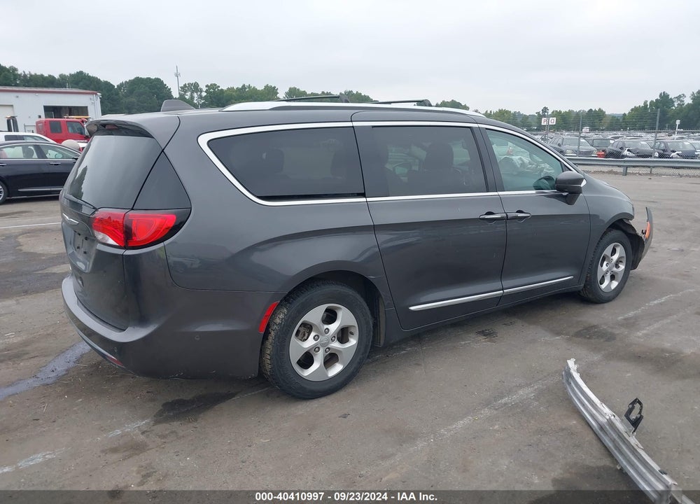 2017 CHRYSLER PACIFICA TOURING L PLUS VIN: 2C4RC1EG1HR722380