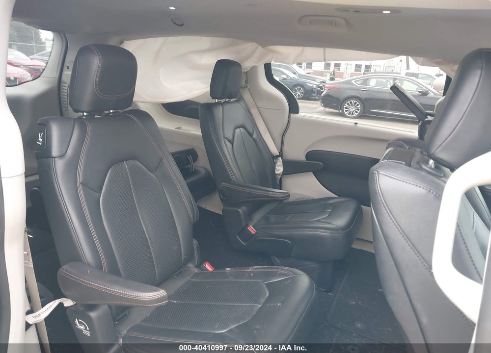 2017 CHRYSLER PACIFICA TOURING L PLUS VIN: 2C4RC1EG1HR722380