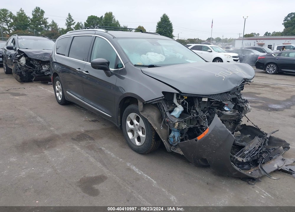 2017 CHRYSLER PACIFICA TOURING L PLUS VIN: 2C4RC1EG1HR722380