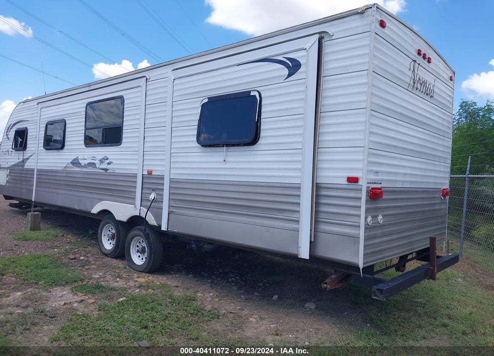 2013 SKYLARK NOMAD VIN: 1SE200R28DF000224