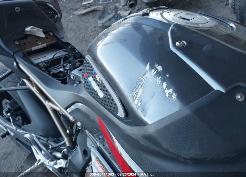 2022 BMW S 1000 RR VIN: WB10E230XN6F18808