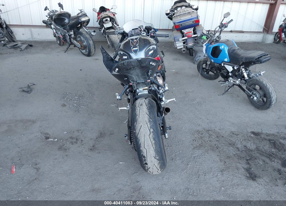 2022 BMW S 1000 RR VIN: WB10E230XN6F18808