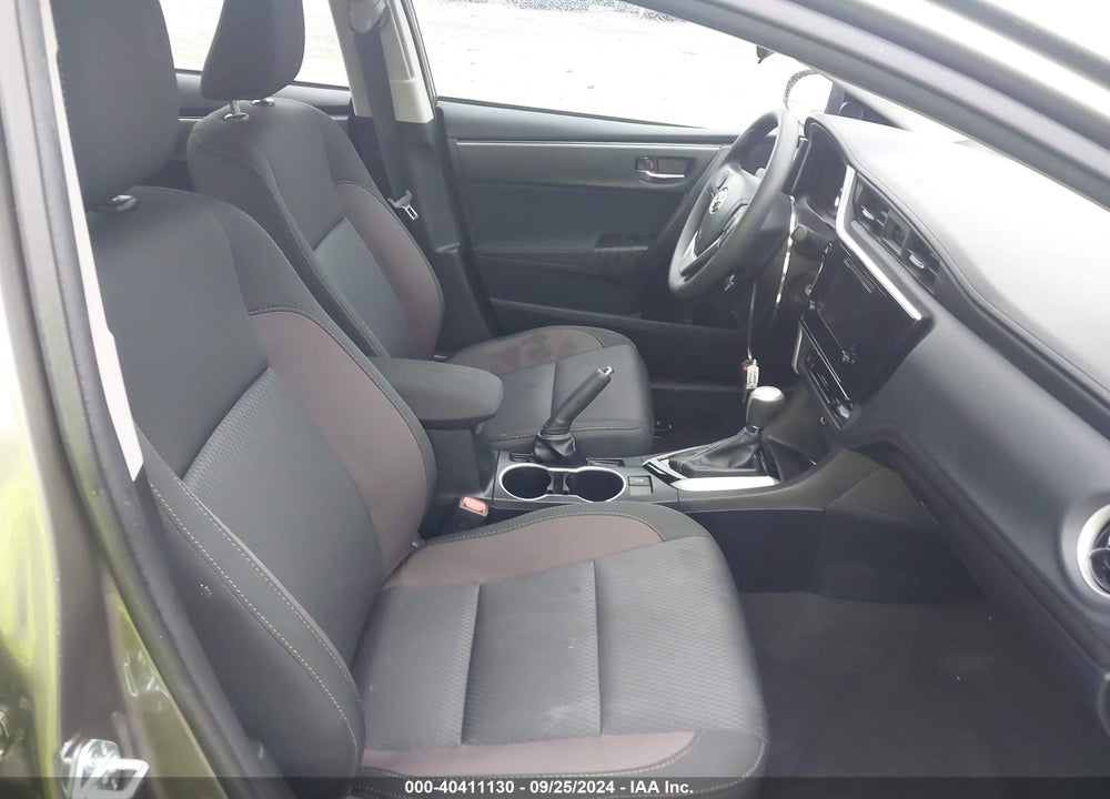 2018 TOYOTA COROLLA LE VIN: 2T1BURHE5JC093249